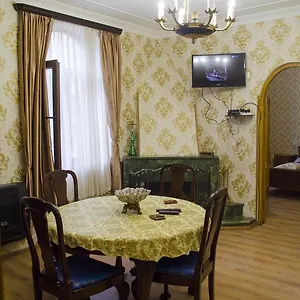 https://hotel-tbilisi-0105-8.alltbilisihotels.com